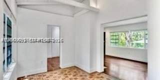400 NE 86th St Gallery 23