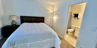 Room in 2 Bedroom Home at Donatello Ave Gallery 10