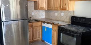 Beautifully remodeled home with 1 car garage and central air Gallery 1