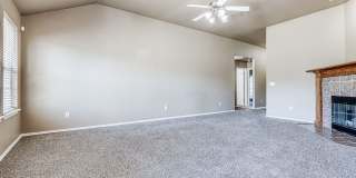 Charming home in Yukon + 3 bedrooms + 2 bathrooms Gallery 6