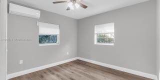 6940 NW 6th Ct Gallery 37