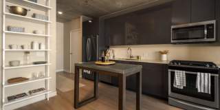 433 N Wells St Gallery 1