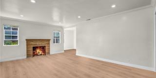 712 W Longden Gallery 18