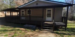 $1,700 - 2 Bedroom, 1.5 Bathroom Unfurnished House with Bonus Room in Sylva, Very Close to WCU Gallery 1
