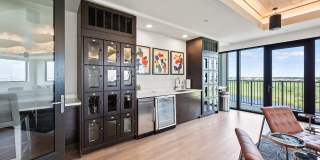 Luna at Viera Gallery 14