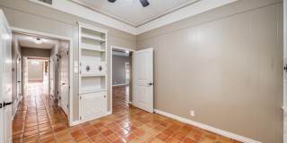 301 Wickford Way St Gallery 16