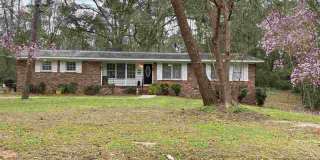 3155 Lakeshore Drive - Large Home in Lakeshore Estates Gallery 1