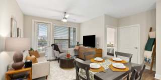 Everleigh Lakeline 60+ Active Adult Apartment Homes Gallery 4
