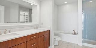 701 Royal Court - 911911 Gallery 12