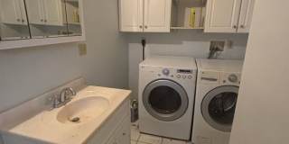 318 Front Street Gallery 22