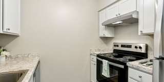 Charming Cottage Feel 1 & 2 Bedrooms! Gallery 1