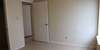 2-Bedroom Duplex in Edison 2-Bedroom Duplex in Edison Gallery 12