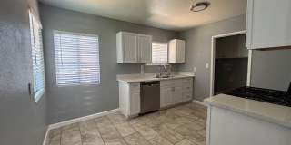 Charming West Lancaster Duplex Gallery 9