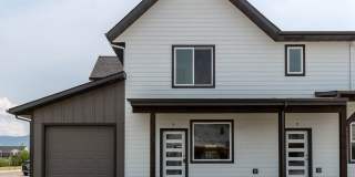 2-Story Urban Triplex at a modern community featuring 3 Bedrooms 3 Bathrooms Gallery 35