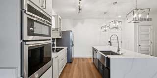 The Vivien Gallery 5