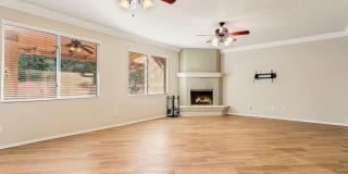 Large 6 bed/3 bath KIERLAND Single-family Home in Scottsdale Gallery 3