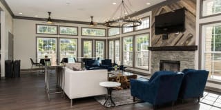 Fairlane Woods Apartments Gallery 8