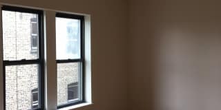 2-Bedroom, Top-Floor Condo in North Rogers Park Gallery 6