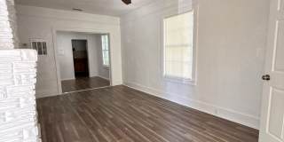 Affordable 3 Bedroom Single Family Home with Big Rooms! Gallery 1