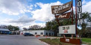 Casata Austin Gallery 82