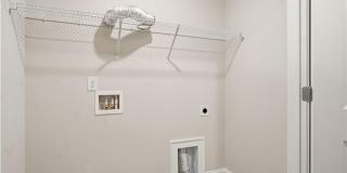 407 Lincoln Street Gallery 34