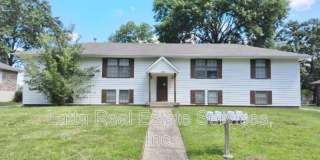1101 NW Mock Ave Gallery 1