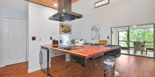 NOW AVAILABLE - Furnished Villa in Riverbend! Gallery 15