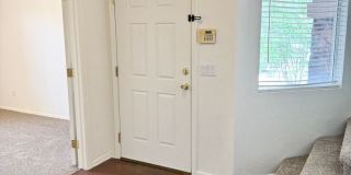 4 Bedroom 3 Bathroom Home in Surprise! Has Loft & Additional Office/Den! Gallery 8