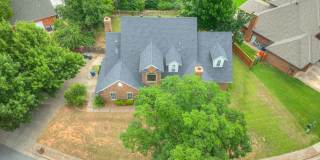 Spacious Home + East Edmond + 4 bedrooms Gallery 44