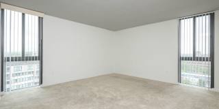 Whitestone at Landmark Gallery 47