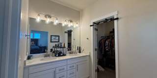 Low Maintenance Split Level Beauty 80922 Gallery 11