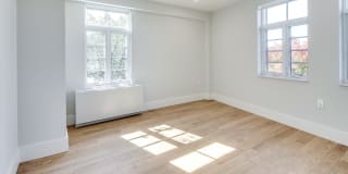 2900 Adams Mill Gallery 20