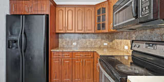 Beautiful 4 bed 3 bathroom Single Family Home with a large fenced yard Gallery 10