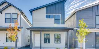 Beautiful, Modern 2 Bedroom Cottage Available! Beautiful, Modern 2 Bedroom Cottage Available! Gallery 1