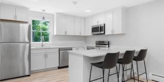 458 Thames Street unit: B Gallery 1