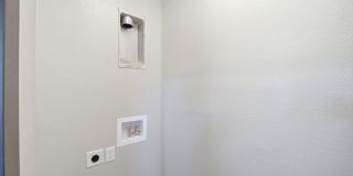 330 Jefferson Street Gallery 34
