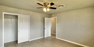Price Drop!  Viewable Now!  Small Pets Accepted! Gallery 32