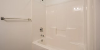 715 Woodland Apartments - Affordable Housing Gallery 11