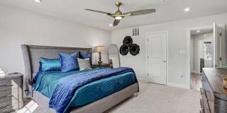 10878 FOXTROT Circle Gallery 22