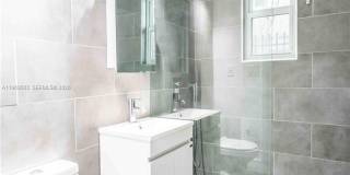 1950 NW 2nd Ct Gallery 11