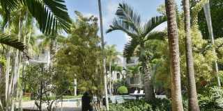 6884 N Kendall Dr Gallery 61