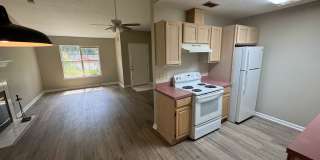 Great 3/2 home with large yard close to everything! Gallery 7