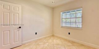 21020 NE 18th Ct Gallery 1