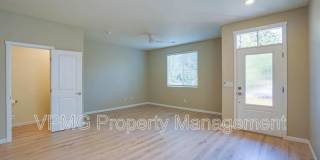 7104 NE 155th Pl Gallery 8
