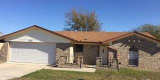 Updated 3/2 Home with 2-Car Garage + Air-Conditioned Workshop! Gallery 1