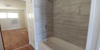 Affordable 3 bed/ 2 bath Mobile Home Available NOW! Gallery 6
