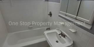 Beautiful 3 Bedroom 2 Bathroom in Kansas City Gallery 28