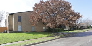Premier Gardens Apt. Gallery 2