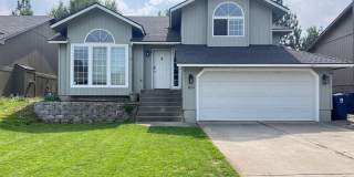 This South Hill Bright and Spacious 3 bed, 2 bath single family home, Near Glenrose available now! Gallery 1