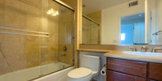 Spacious 3BR Condo with Luxury Finishes in Brentwood! Gallery 15